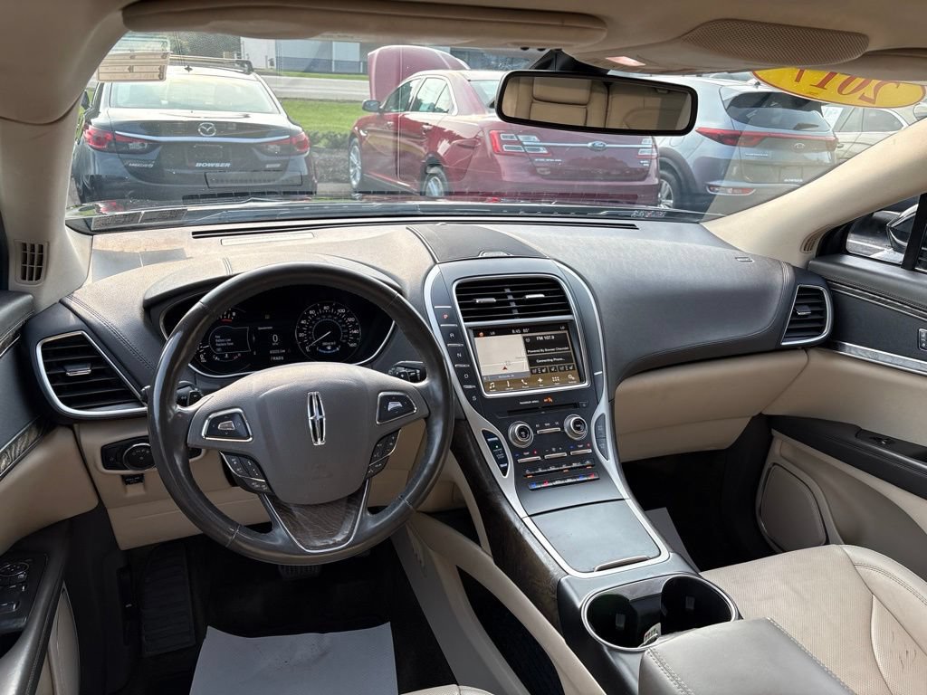 Used 2017 Lincoln MKX Reserve w/ Driver Assistance Package AWD/4WD image 11