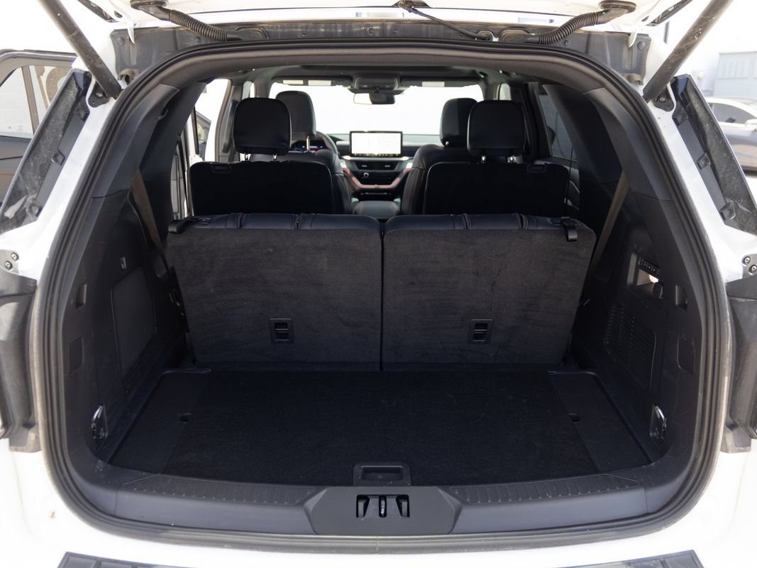 Used 2025 Ford Explorer ST AWD/4WD image 21
