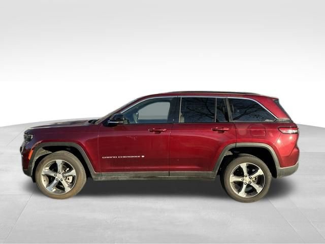 Used 2024 Jeep Grand Cherokee Limited image 4