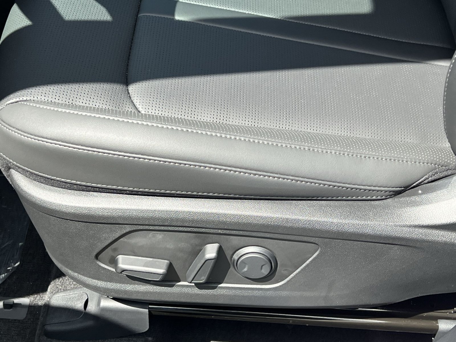 New 2026 Kia Sorento S w/ S Panoramic Sunroof Package FWD image 19