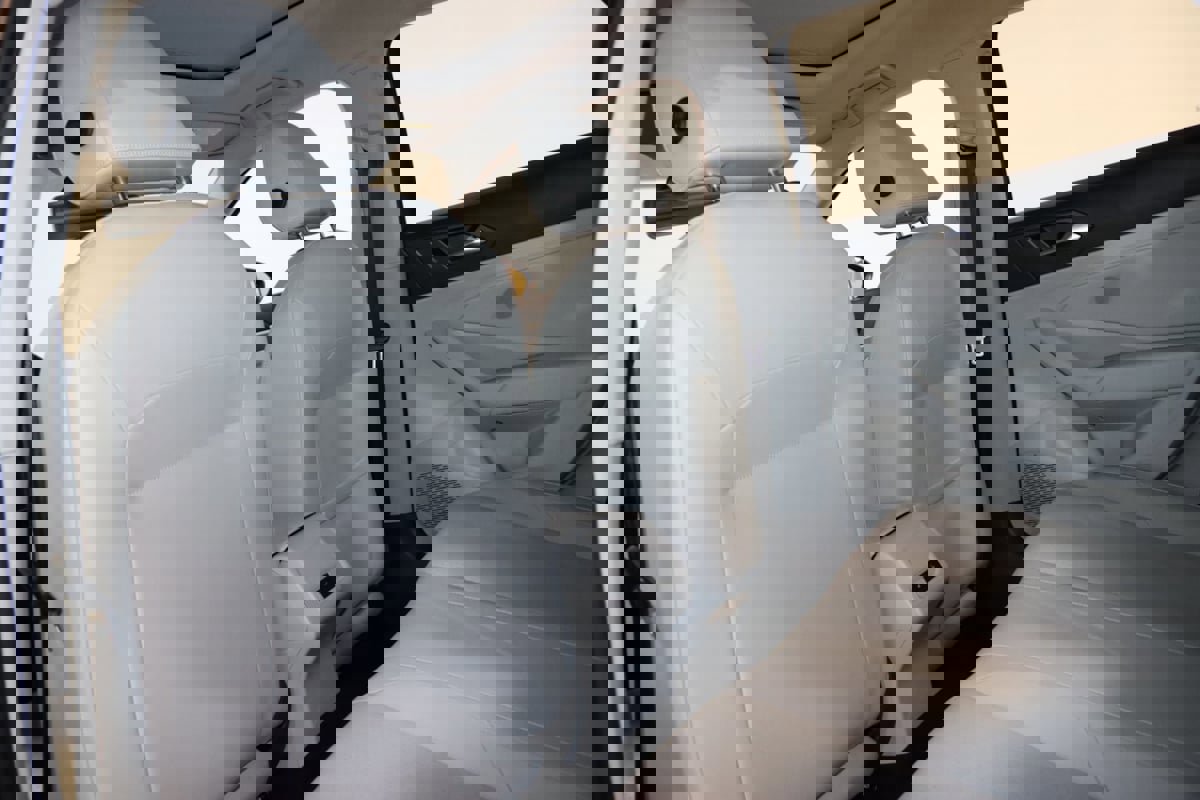 Used 2019 Volkswagen Jetta SE w/ Cold Weather Package image 46