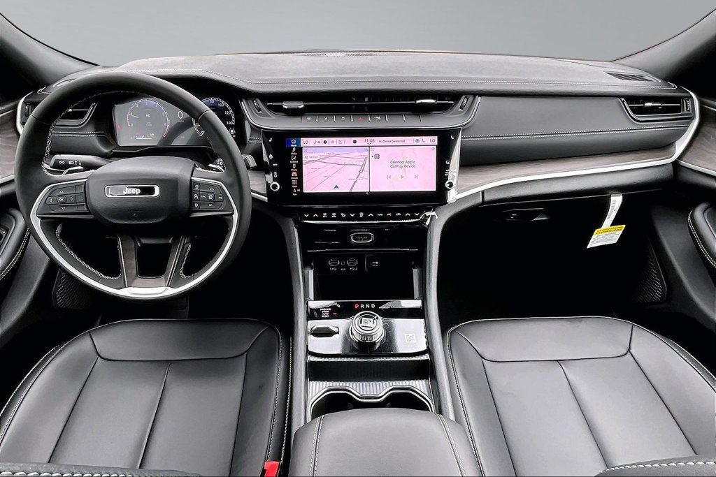 New 2026 Jeep Grand Cherokee Limited w/ Limited Altitude Package AWD/4WD image 9