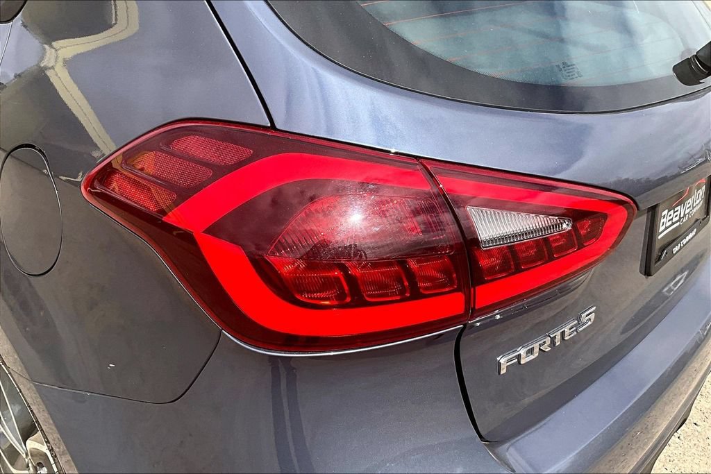 Used 2015 Kia Forte SX FWD image 28