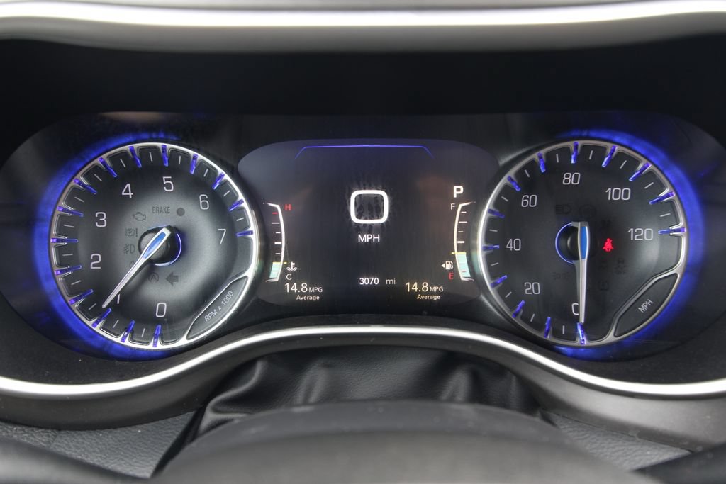 Used 2026 Chrysler Pacifica Select AWD/4WD image 43