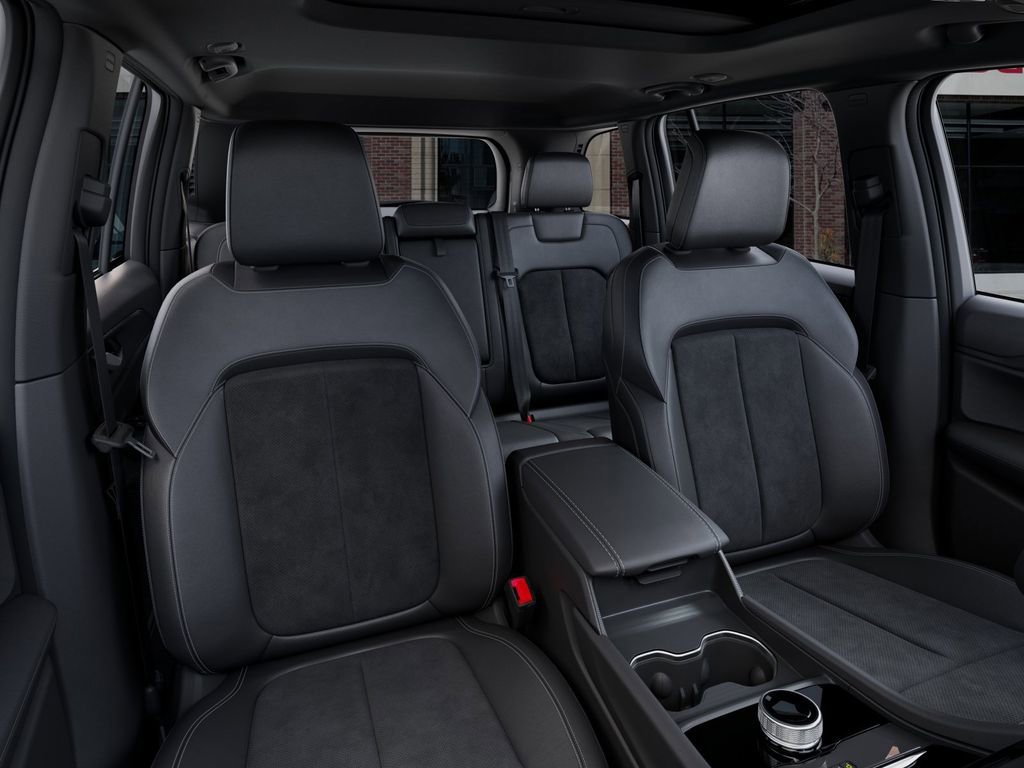 New 2025 Jeep Grand Cherokee Altitude image 16