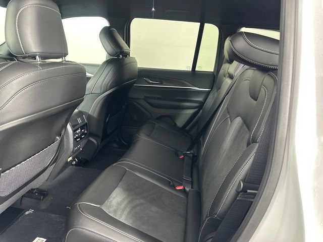 New 2026 Jeep Grand Cherokee Altitude AWD/4WD image 13