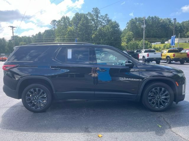 Used 2023 Chevrolet Traverse RS AWD/4WD image 3