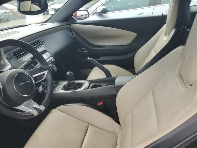 Used 2010 Chevrolet Camaro SS w/ RS Package RWD image 8