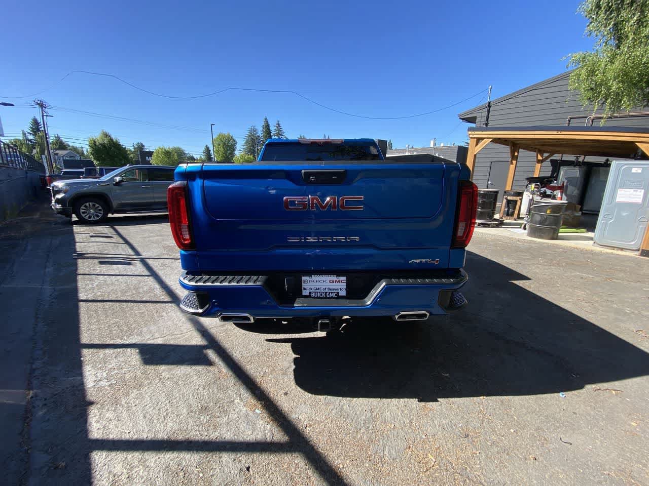 Used 2022 GMC Sierra 1500 AT4 w/ AT4 Premium Package AWD/4WD image 5