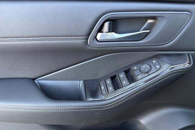 New 2026 Nissan Rogue Dark Armor FWD image 11