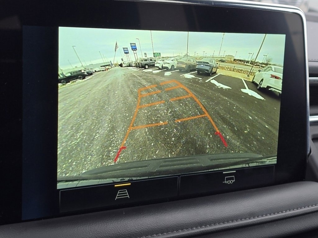 Used 2024 Chevrolet Suburban LT image 6