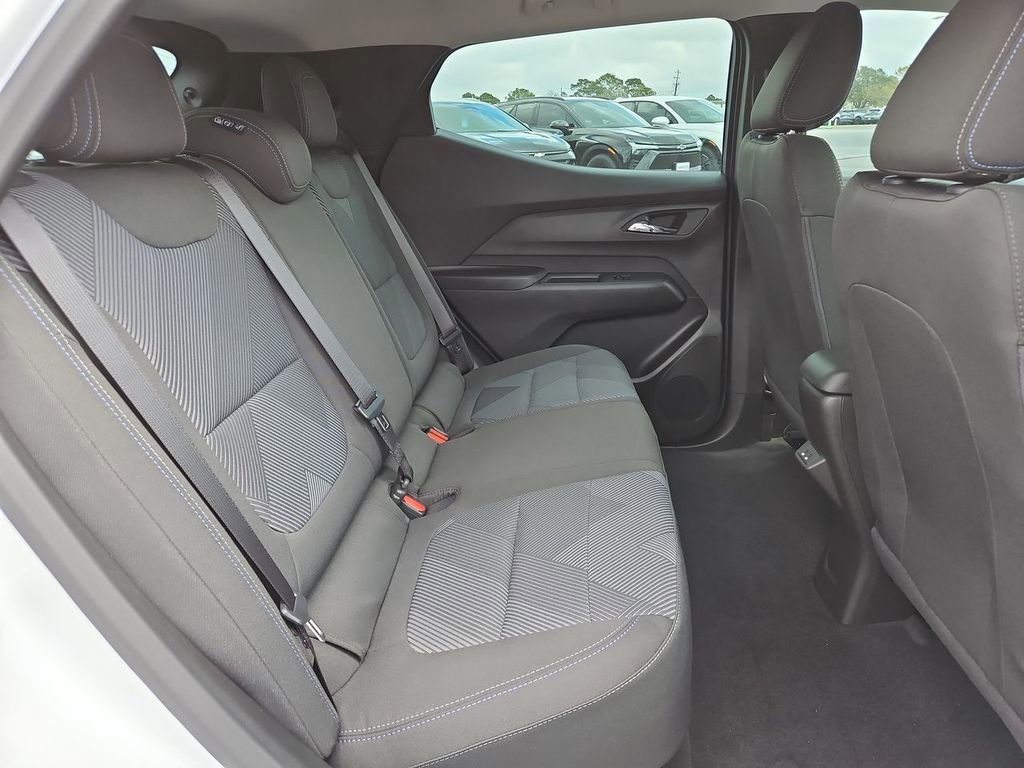 New 2027 Chevrolet Bolt LT w/ Comfort Package image 17