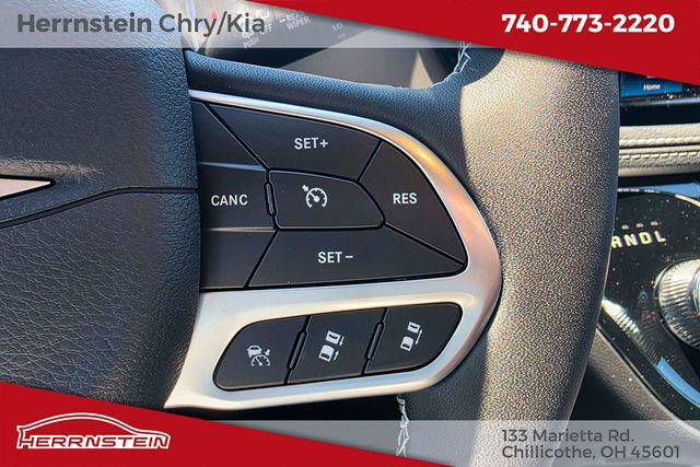 New 2027 Chrysler Pacifica Select FWD image 22