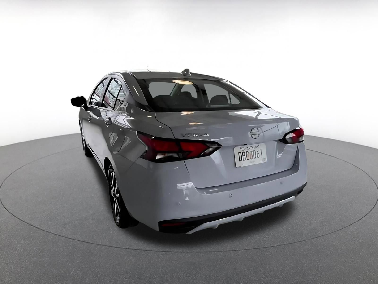 Used 2025 Nissan Versa SV image 11