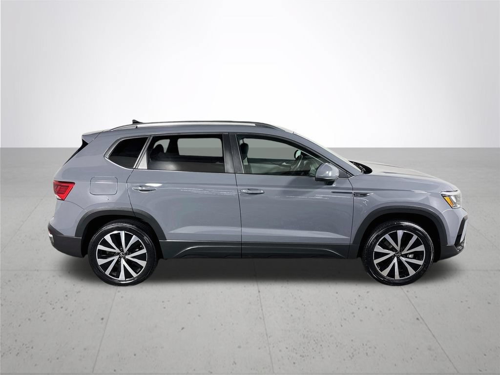 Certified 2022 Volkswagen Taos SE AWD/4WD image 6