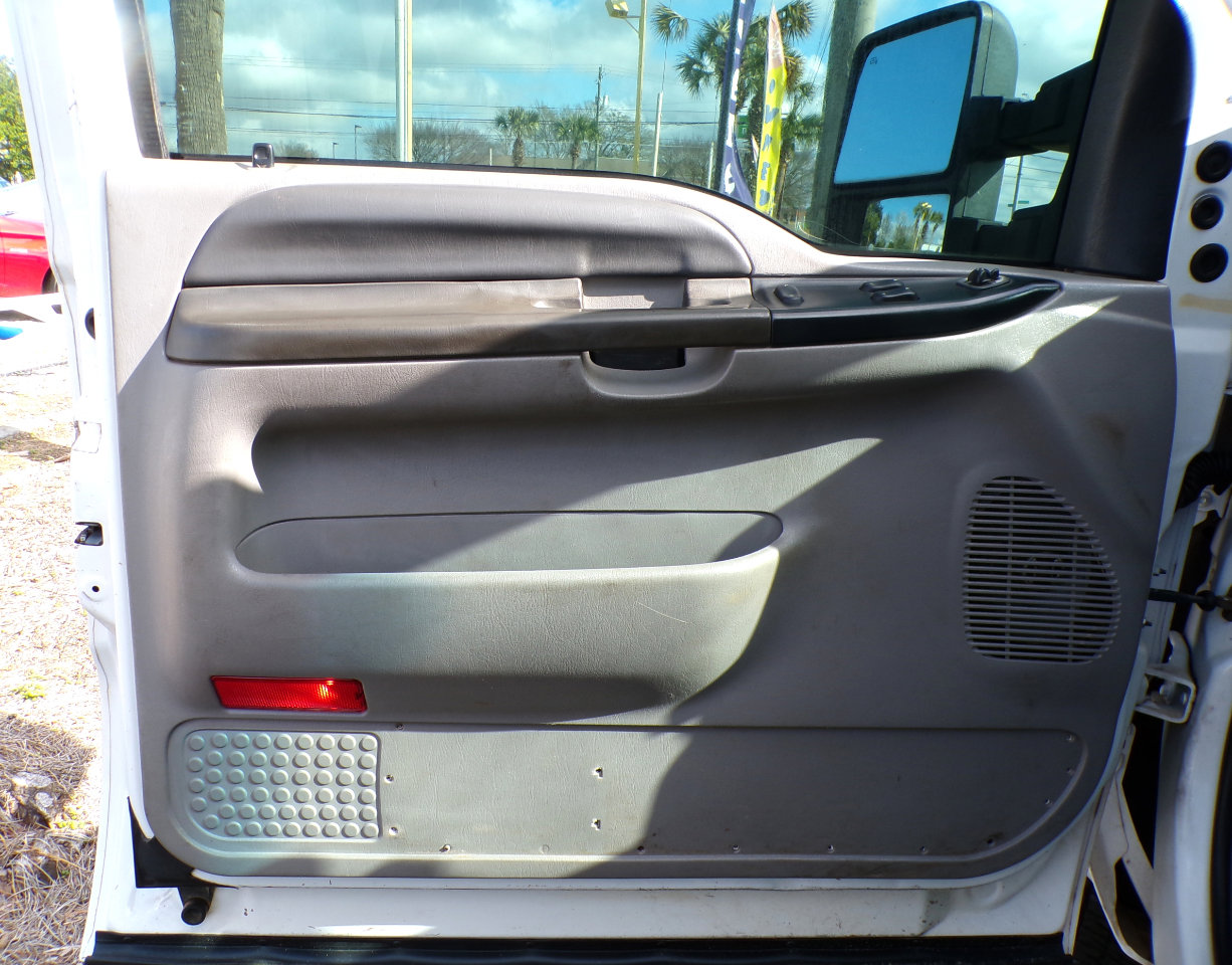 Used 1999 Ford F250 Lariat image 29