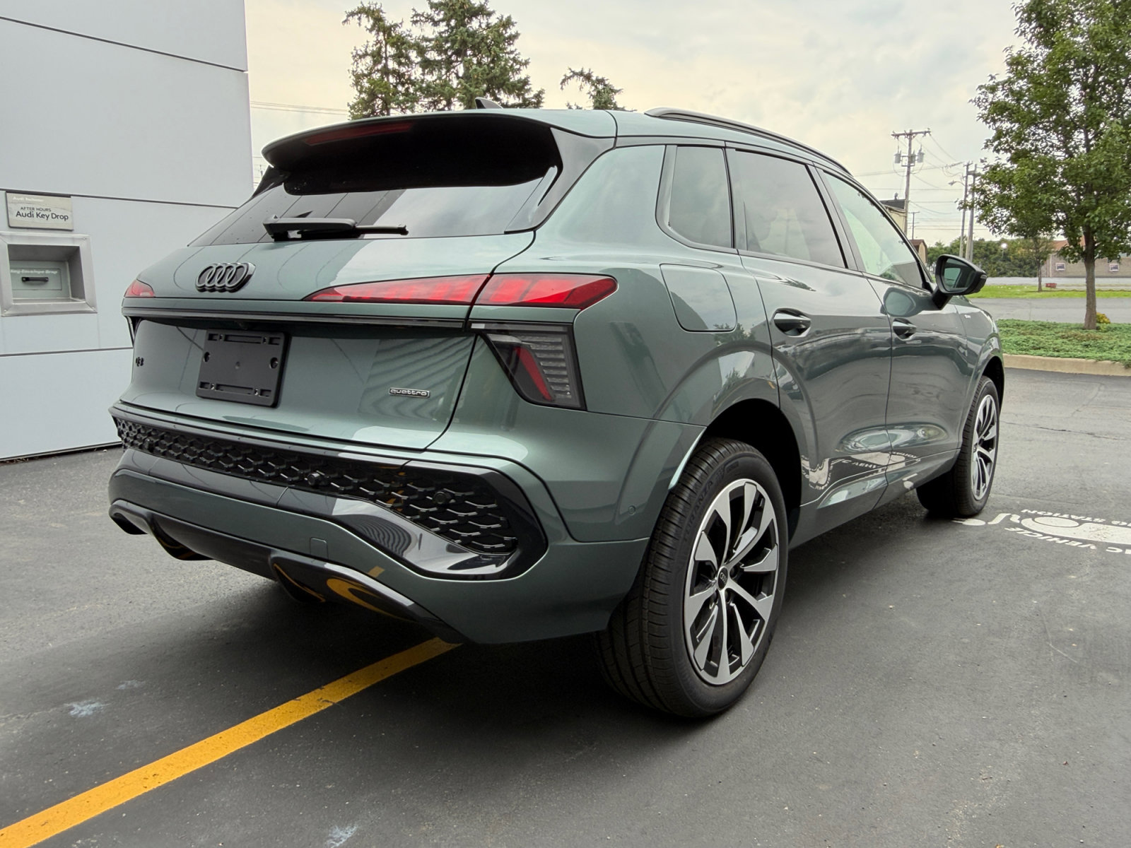 New 2026 Audi Q3 quattro 2.0T AWD/4WD image 10