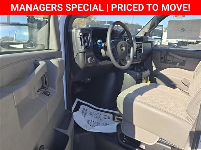 New 2025 Chevrolet Express 3500 w/ Power Convenience Package image 15