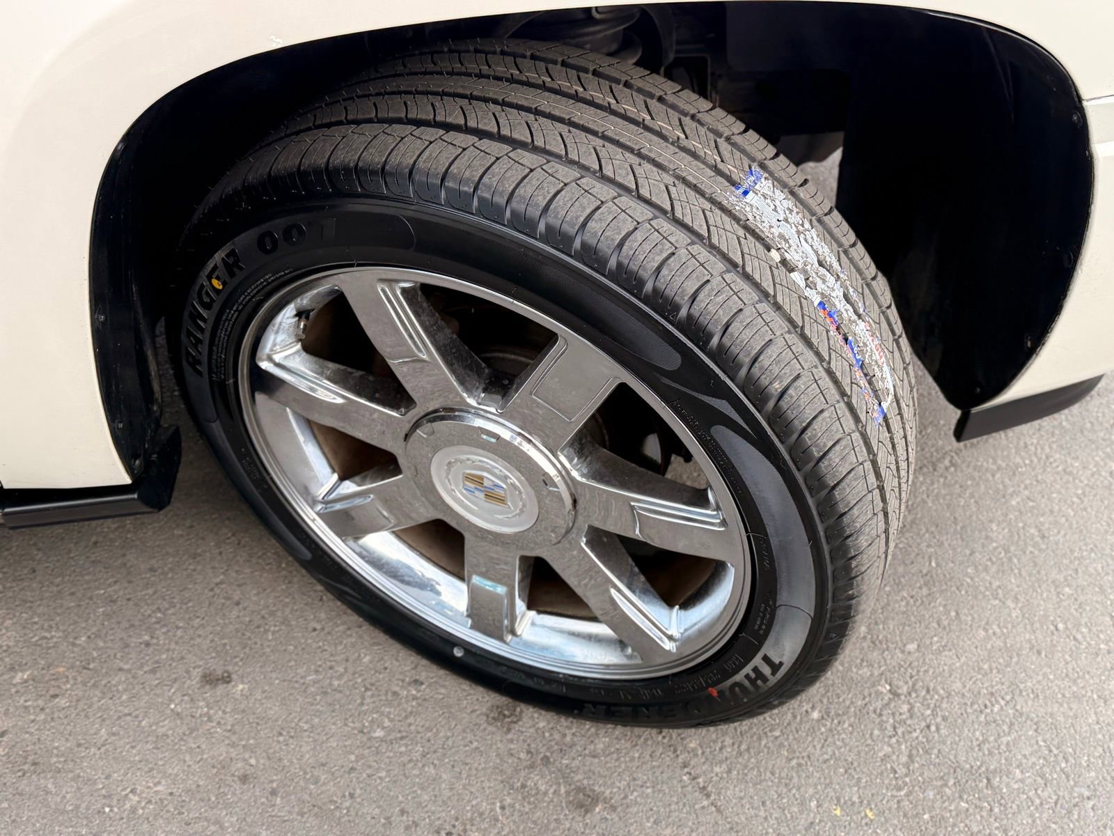 Used 2012 Cadillac Escalade ESV Luxury image 46