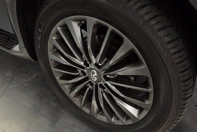 Used 2023 INFINITI QX80 Sensory image 9
