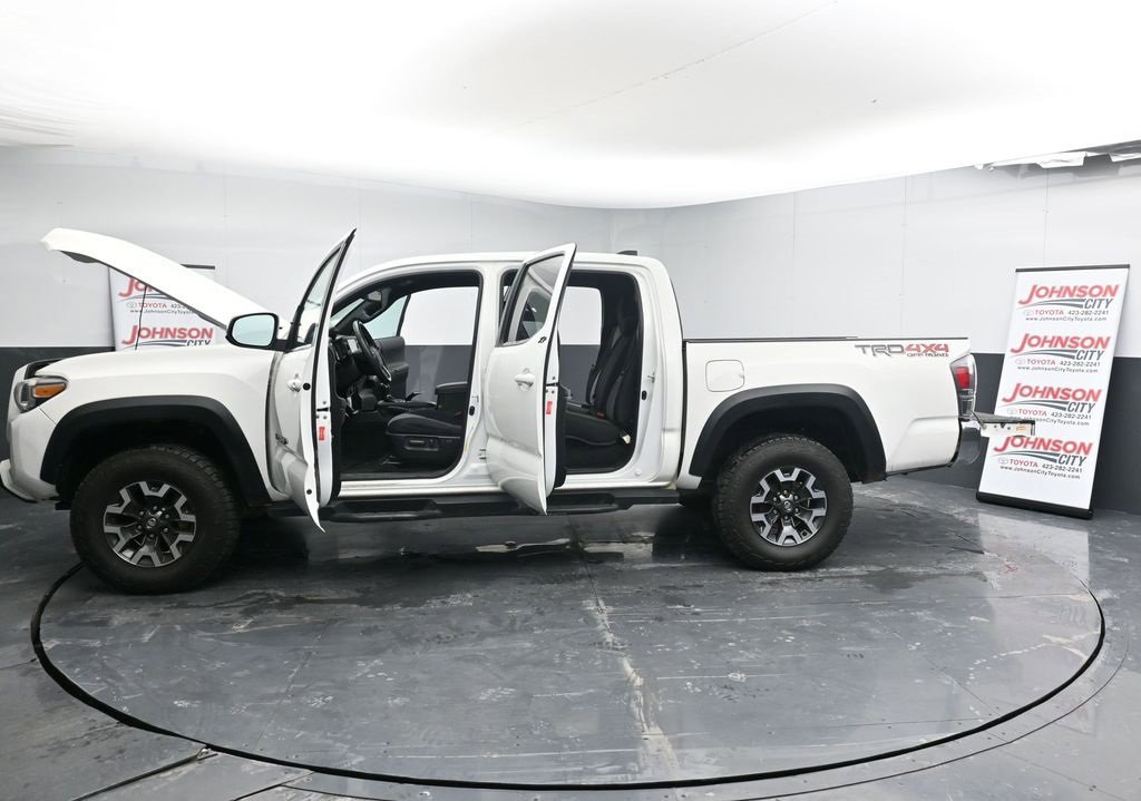 Used 2021 Toyota Tacoma TRD Off-Road image 41