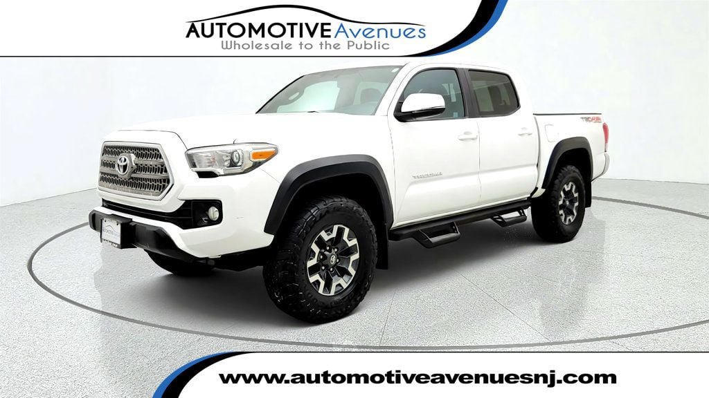 Used 2017 Toyota Tacoma TRD Off-Road w/ Tow Package (A/T)