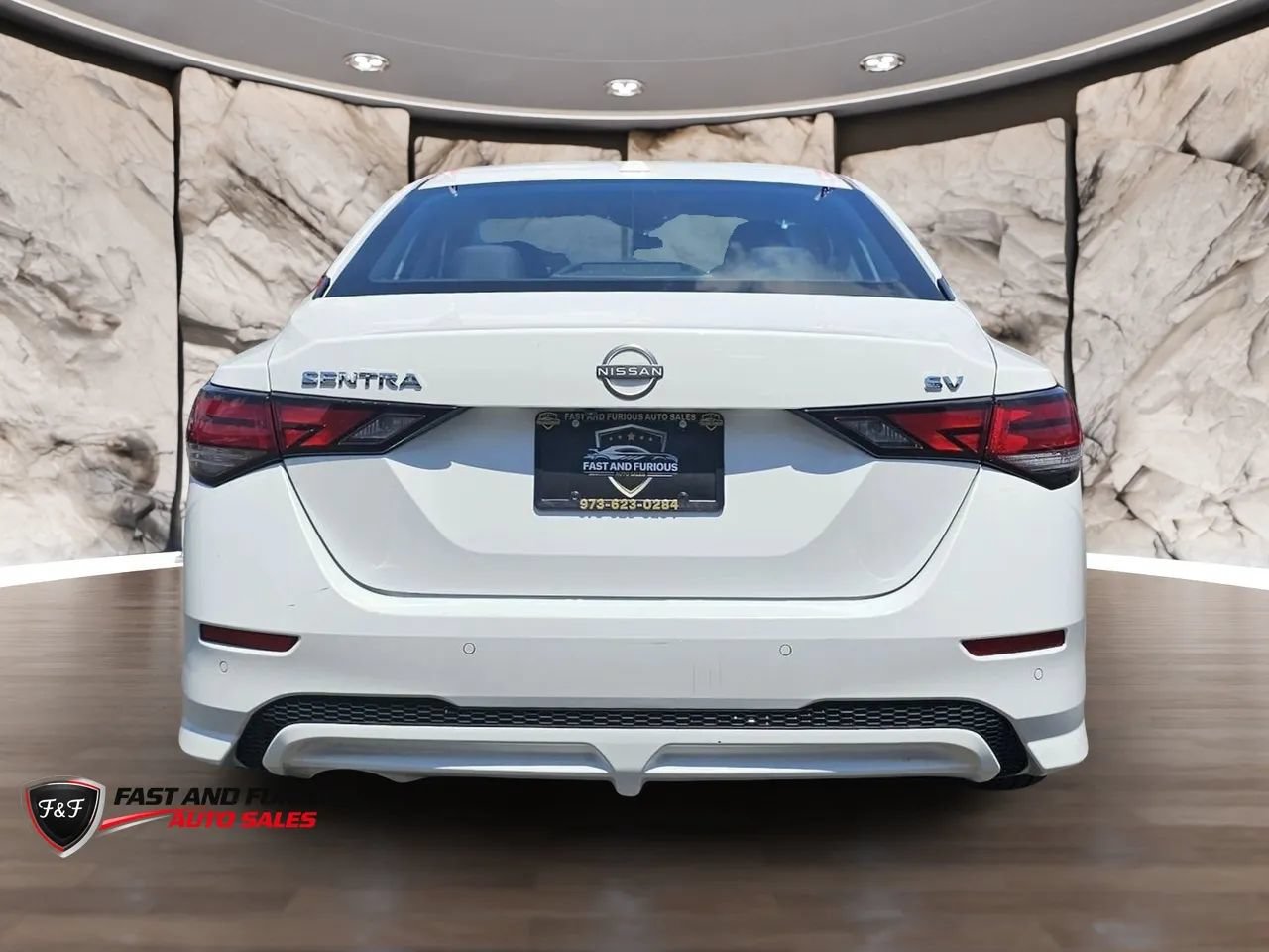 Used 2024 Nissan Sentra SV FWD image 8