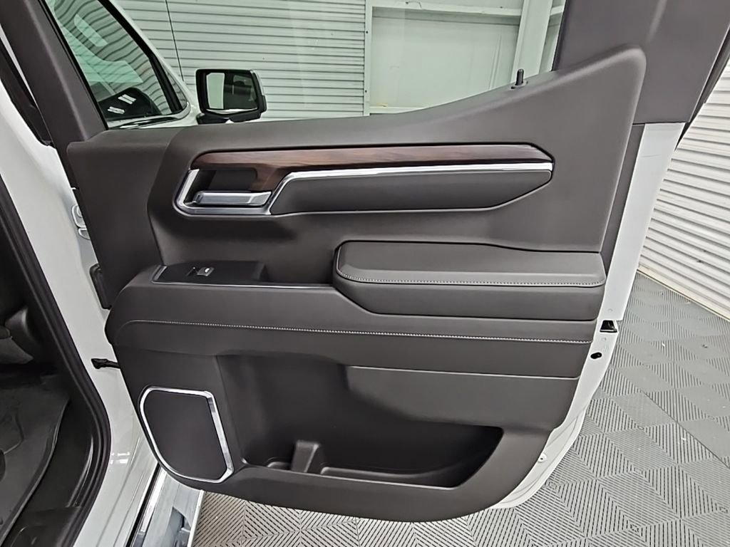 Used 2022 GMC Sierra 1500 SLT w/ SLT Premium Plus Package image 38