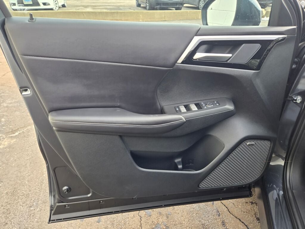New 2026 Mitsubishi Outlander SEL AWD/4WD image 17