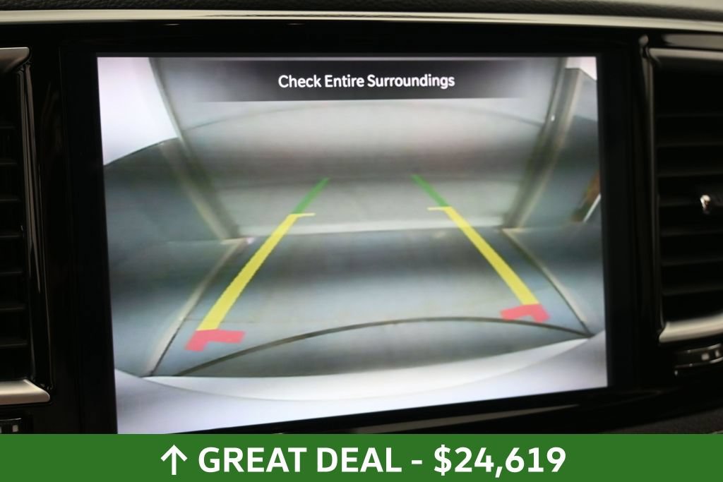 Used 2023 Chrysler Pacifica Limited FWD image 35