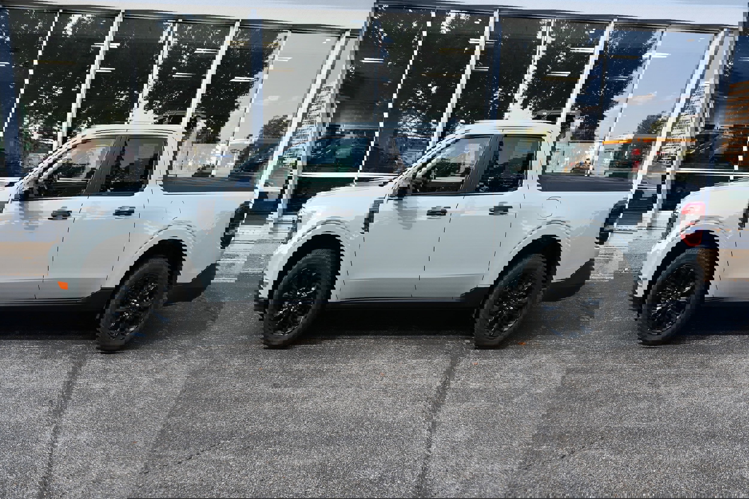 Used 2024 Ford Maverick XLT w/ XLT Luxury Package image 3