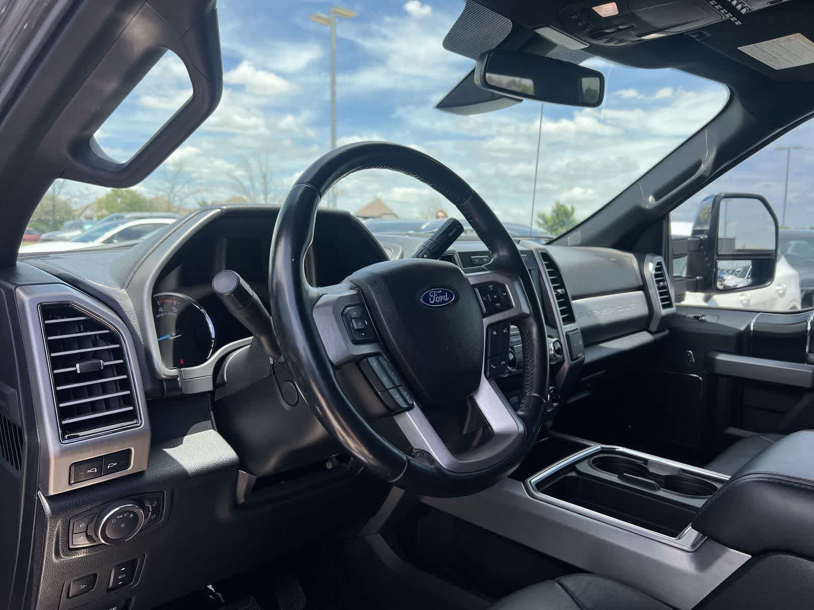 Used 2019 Ford F350 Platinum w/ Platinum Ultimate Package AWD/4WD image 9