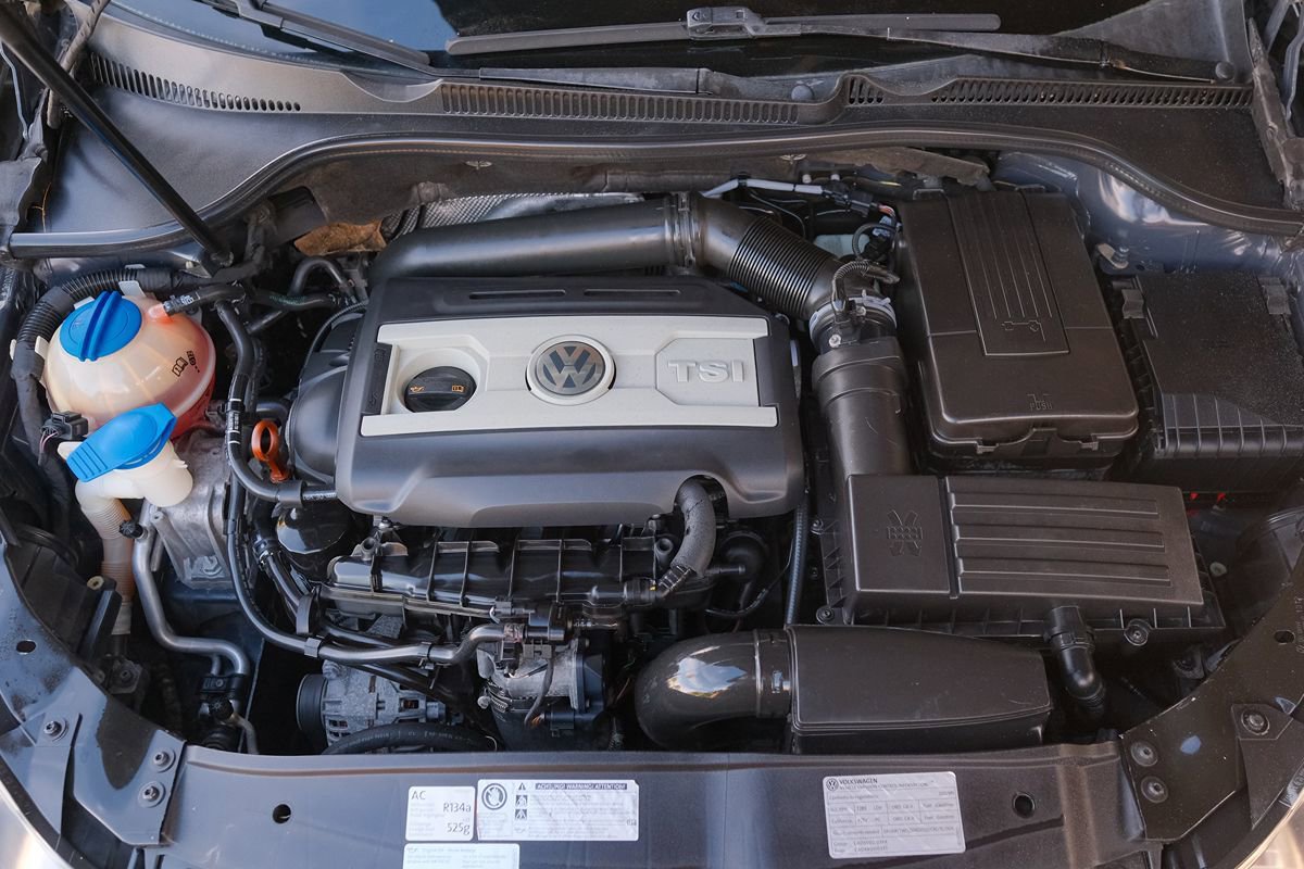 Used 2012 Volkswagen GTI 2-Door FWD image 10