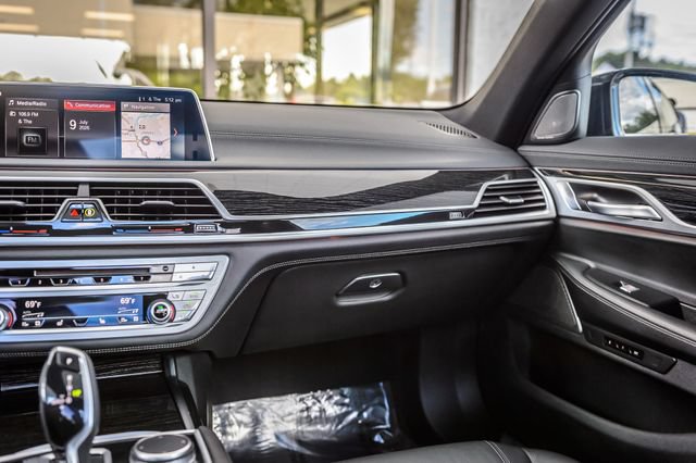 Used 2019 BMW 740i w/ M Sport Package RWD image 36