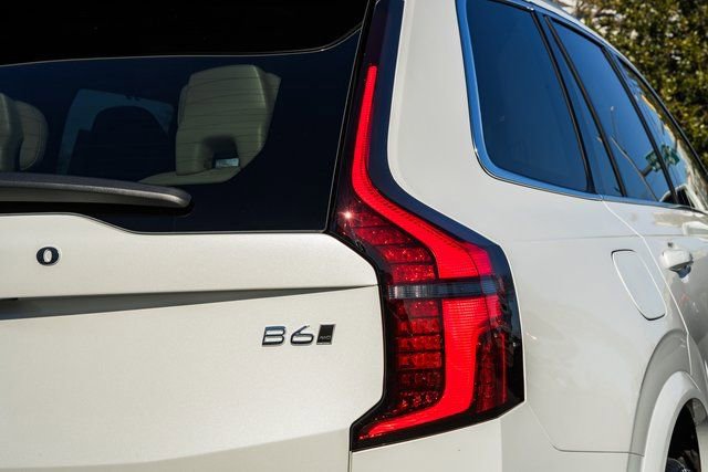 New 2026 Volvo XC90 B6 Ultra w/ Protection Package Premier image 7