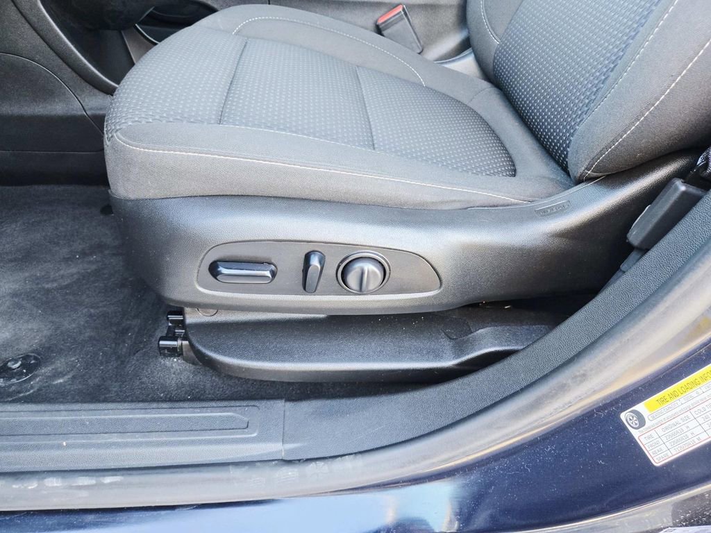 Used 2021 GMC Acadia SLE w/ Driver Convenience Package image 38