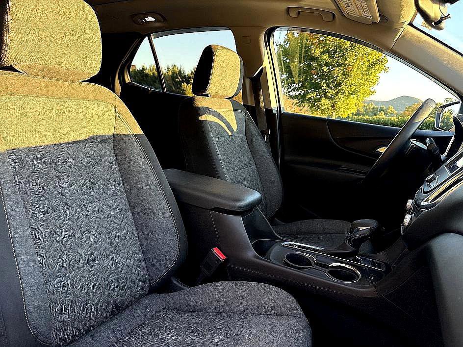 Used 2023 Chevrolet Equinox LT image 21