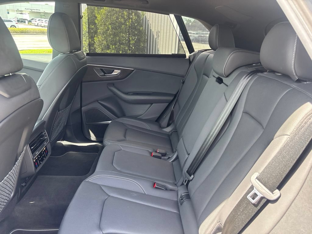 Used 2023 Audi Q8 Prestige w/ Prestige Package AWD/4WD image 10