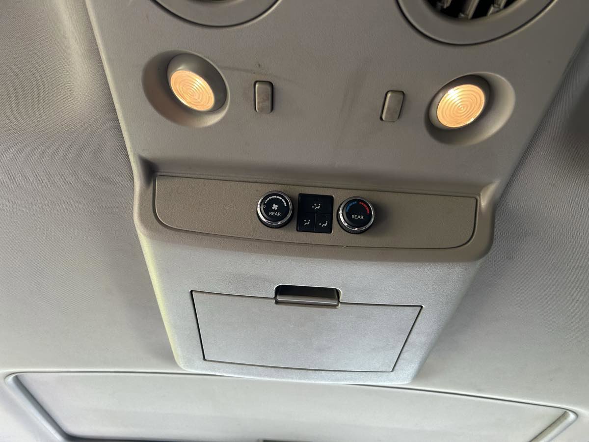 Used 2013 Nissan Armada Platinum image 17