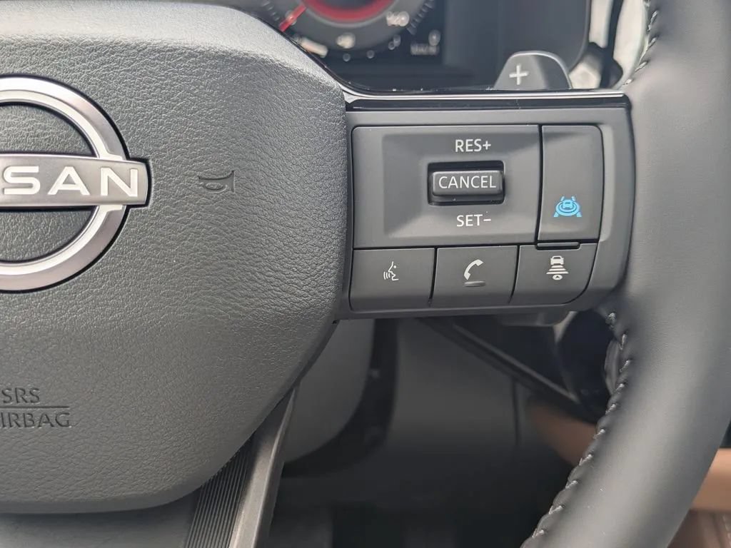 Certified 2026 Nissan Pathfinder Platinum w/ Cargo Package FWD image 23