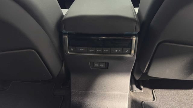Used 2024 Lexus GX 550 w/ Cold Area Package AWD/4WD image 19