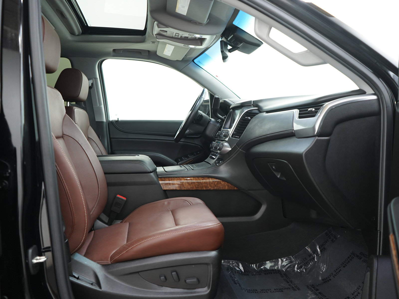 Used 2019 Chevrolet Suburban Premier w/ Premier Plus Edition AWD/4WD image 11