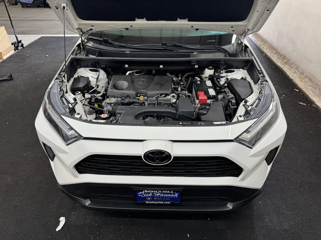 Used 2023 Toyota RAV4 XLE w/ Convenience Package image 11