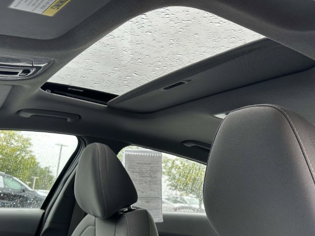 Used 2021 Hyundai Elantra SEL w/ Convenience + Premium Package FWD image 16
