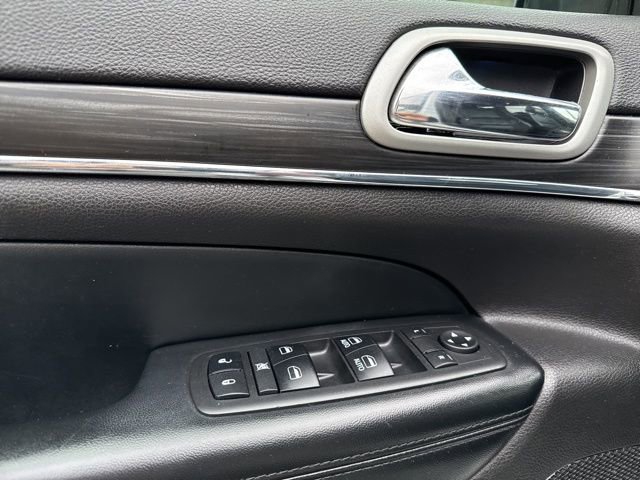 Used 2021 Jeep Grand Cherokee Limited w/ Trailer Tow Group IV image 27