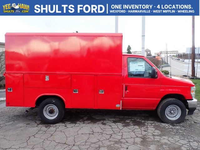 New 2026 Ford E-350 and Econoline 350 Super Duty w/ Interior Upgrade Package RWD image 8