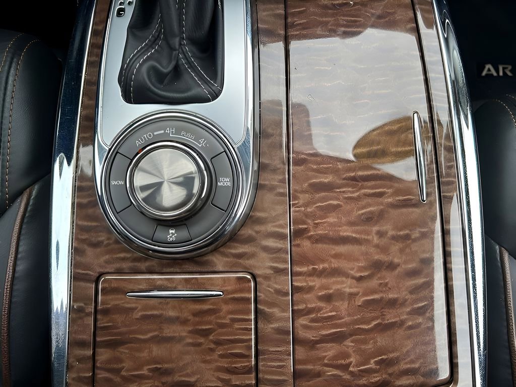 Used 2020 Nissan Armada SL image 27