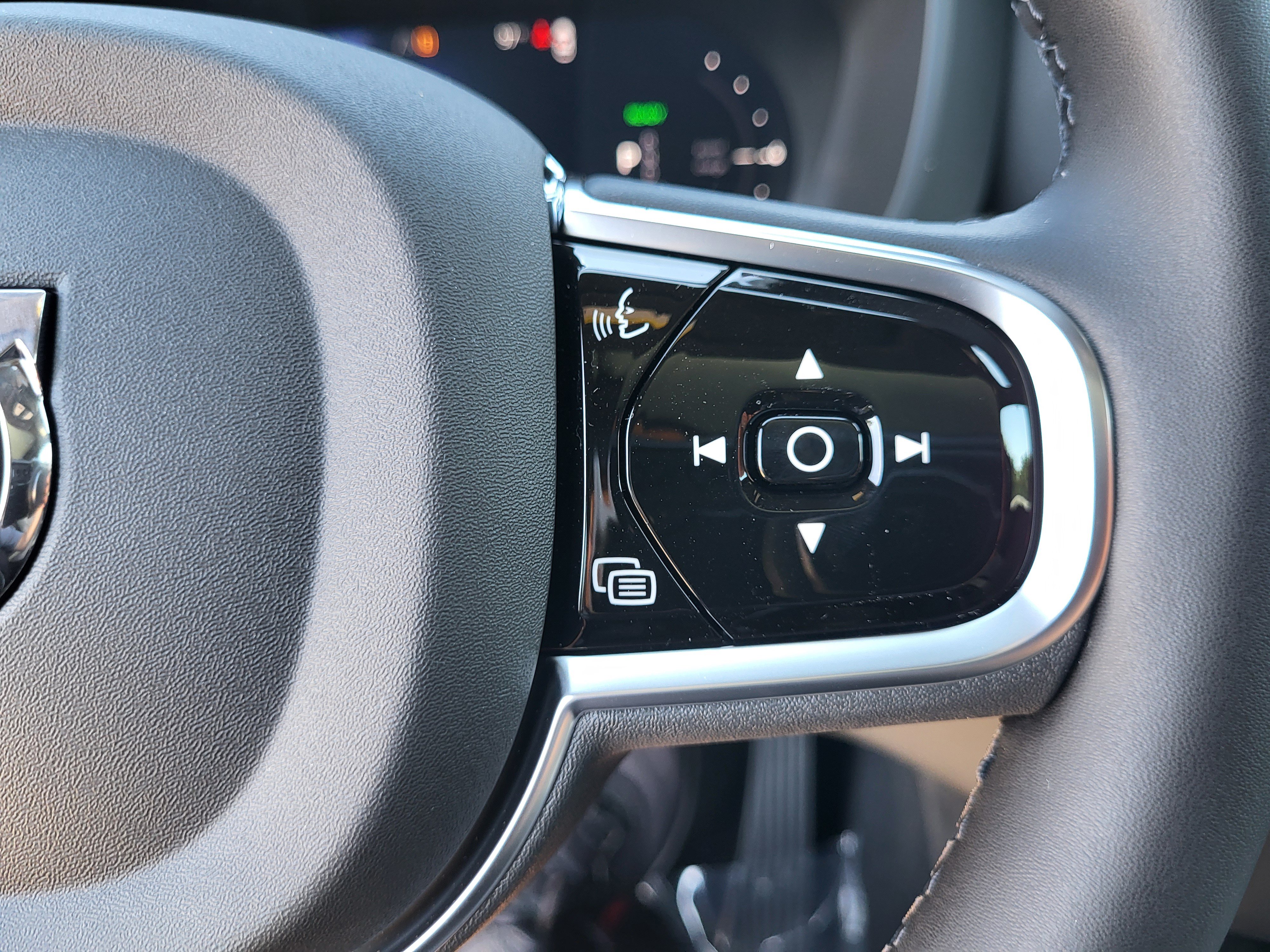 New 2026 Volvo XC60 T8 Core AWD/4WD image 13