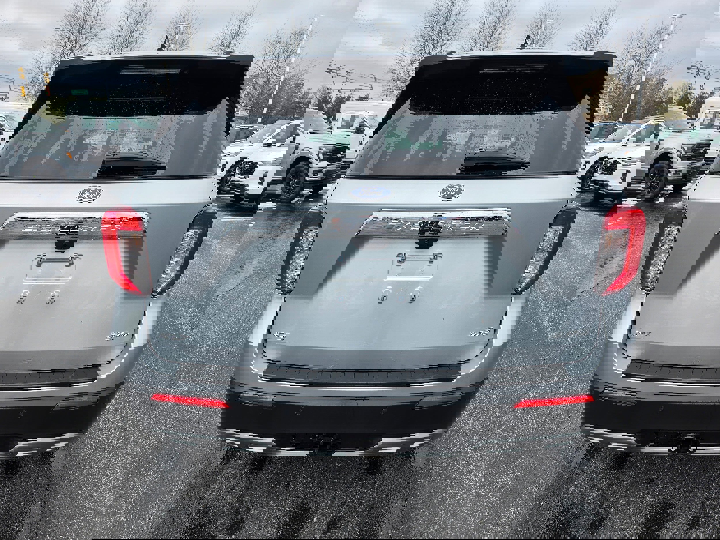 Certified 2023 Ford Explorer XLT w/ Equipment Group 202A image 4