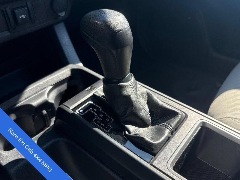 Used 2022 Toyota Tacoma SR AWD/4WD image 19